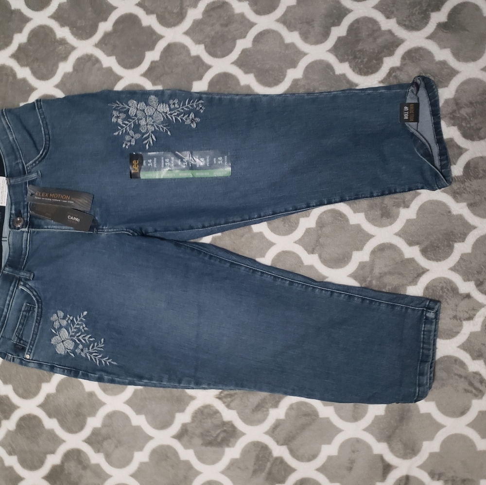 Lee crop jeans sz 14R